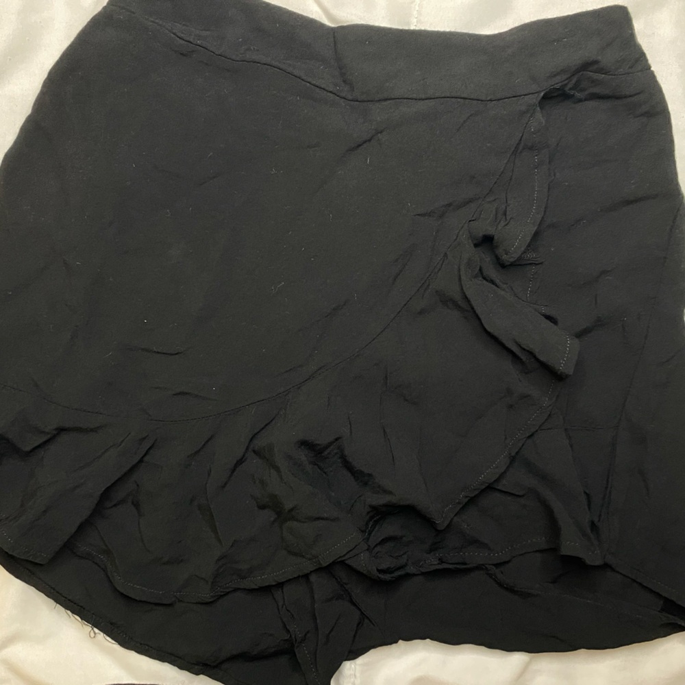 High waisted black skort